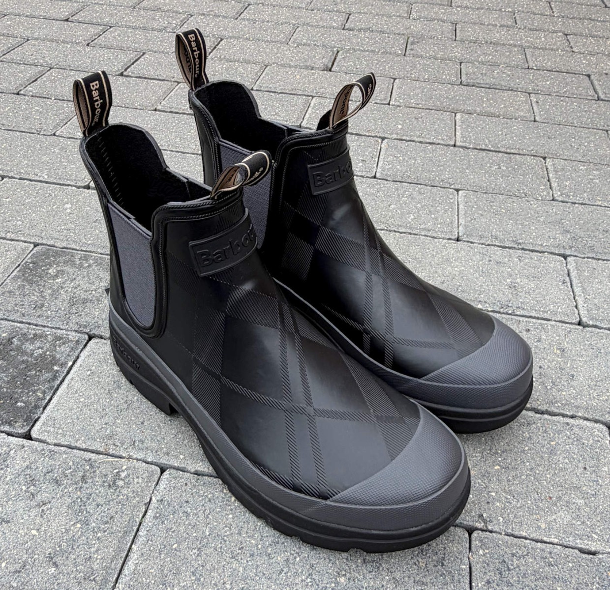 Barbour Designer Waterproof Walking Wellies in Black Tartan