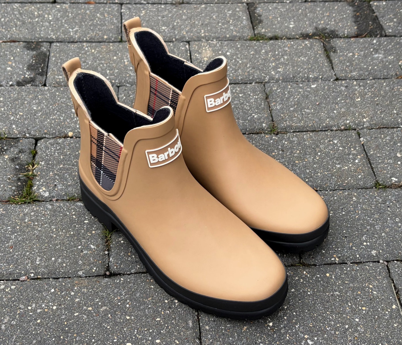 Barbour Waterproof Chelsea Boot Welly in Beige Tartan