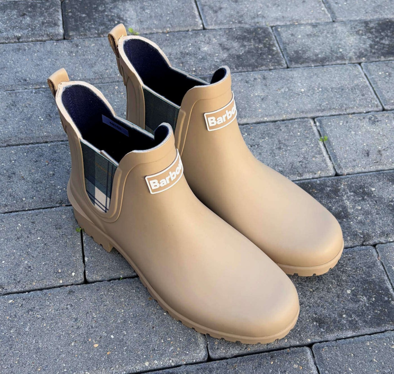 Barbour Ladies Designer Chelsea Boot Welly in Beige Tartan