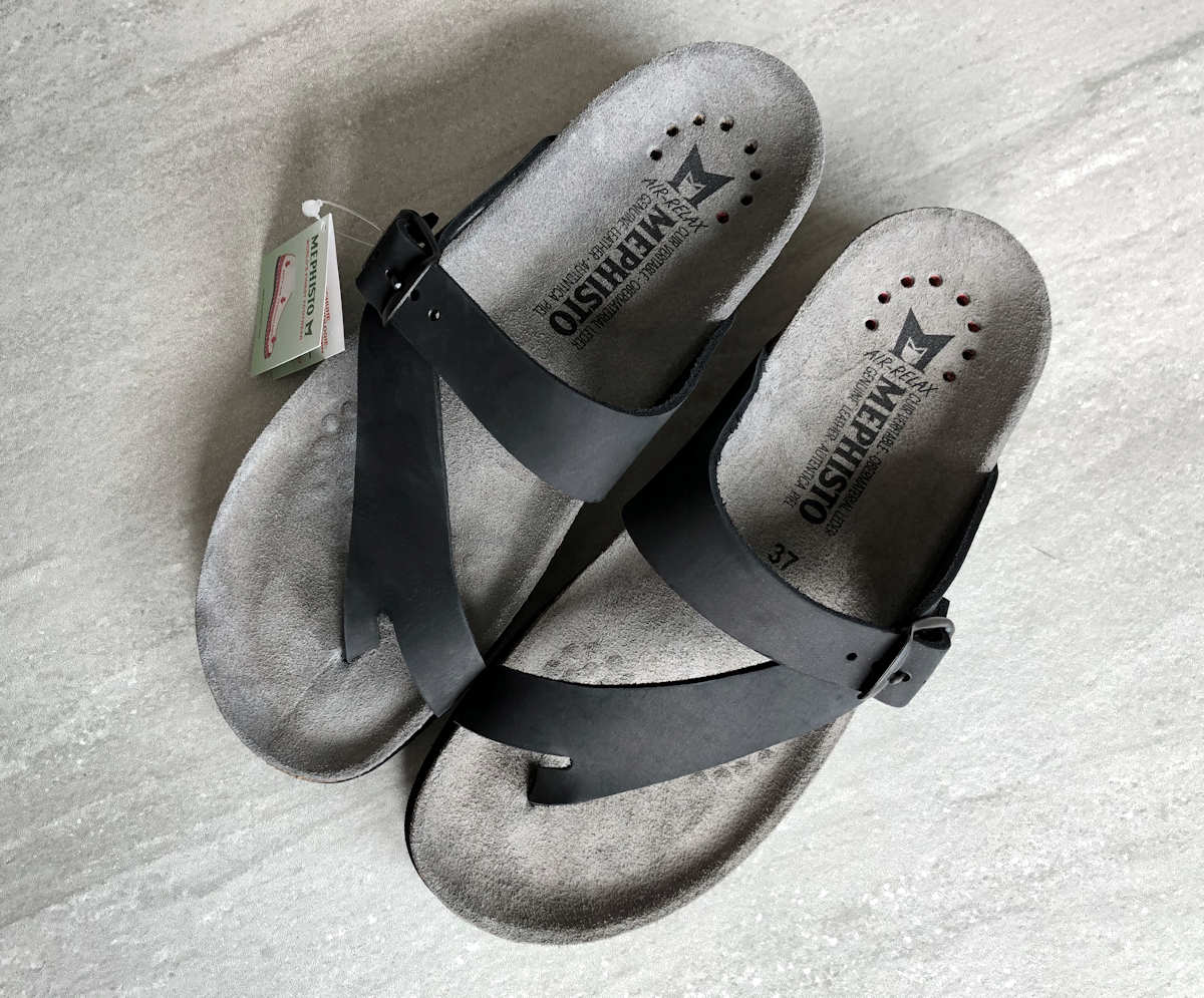 Helen Toe Post Black Ladies Mephisto Sandals