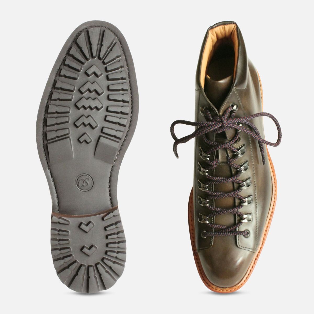 Olive Green Urban Trekker Carlos Santos Commander