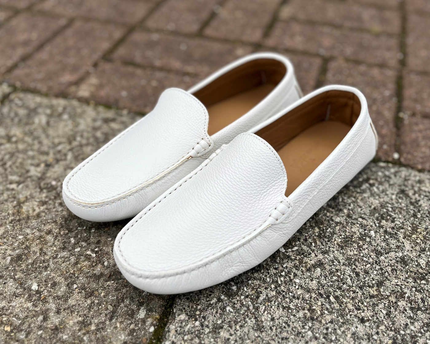 ? TOD’S Men’s White Pebbled Leather Driving Moccasins ? SZ9 Tod main image 3