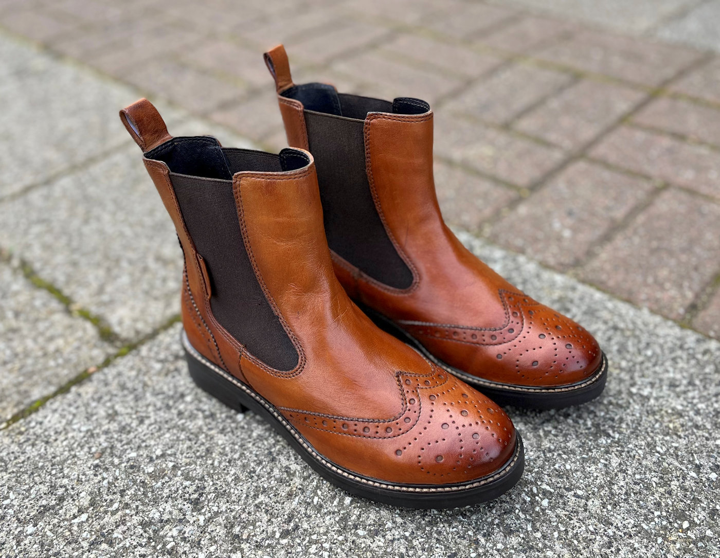 Ladies Chelsea Boot Brogues in Light Brown by Bagatt