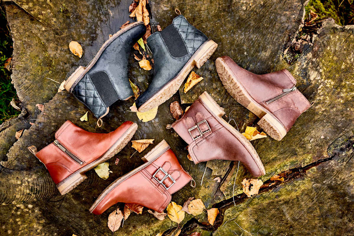 Barbour Sarah Boots in Black Leather with Twin Buckle Strap