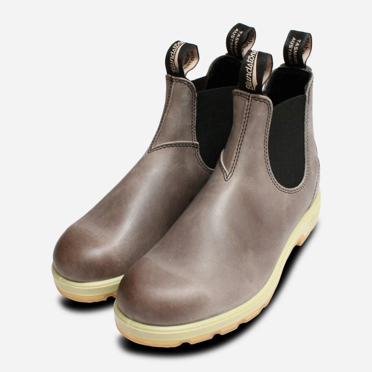 square toe blundstone boots
