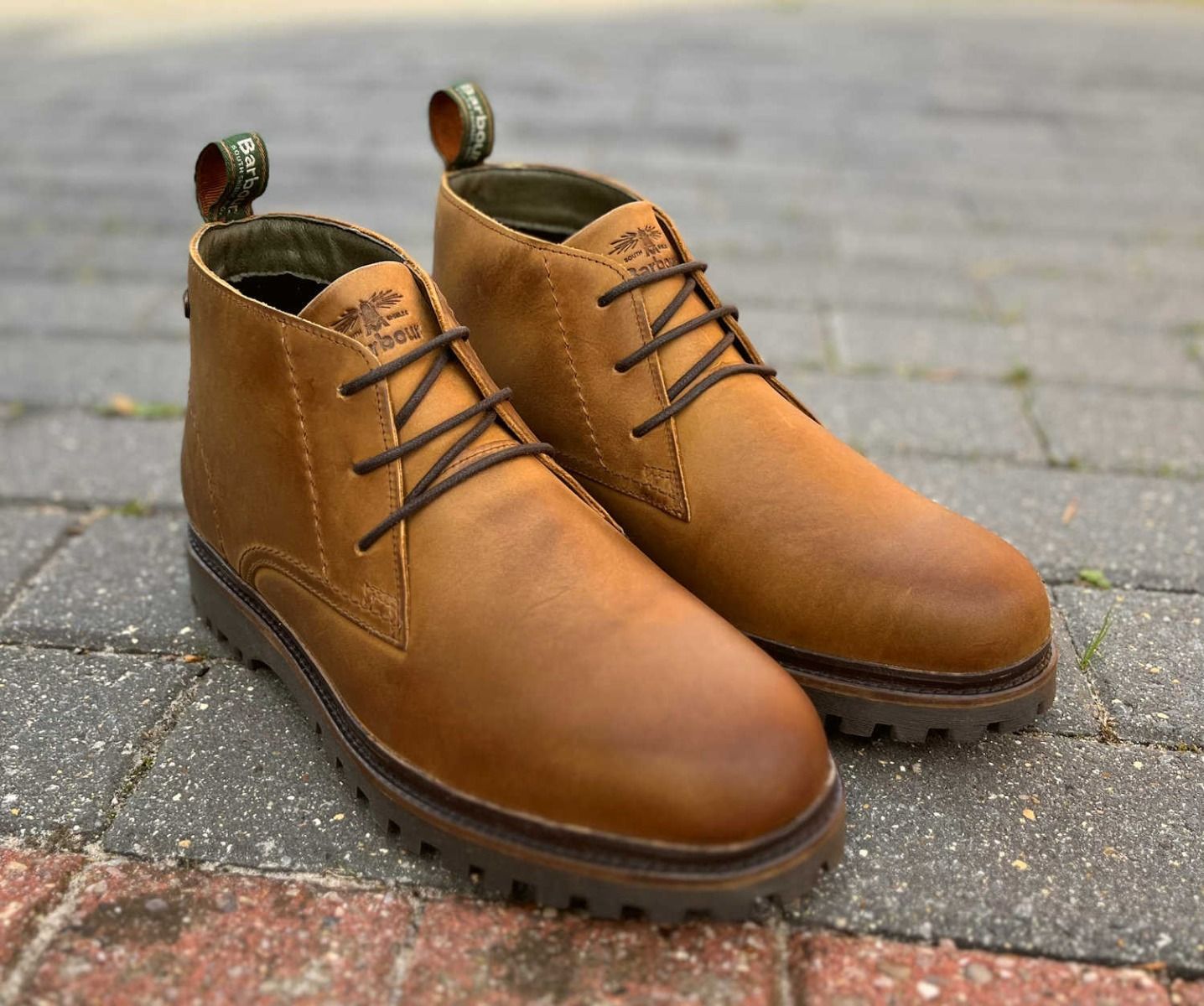 Light tan outlet chukka boots