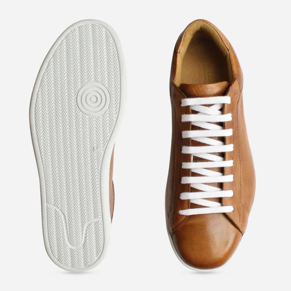 Axel Arigato Men's Clean White Designer Sneakers US10.5, Men's Fashion,  Footwear, Sneakers on Carousell