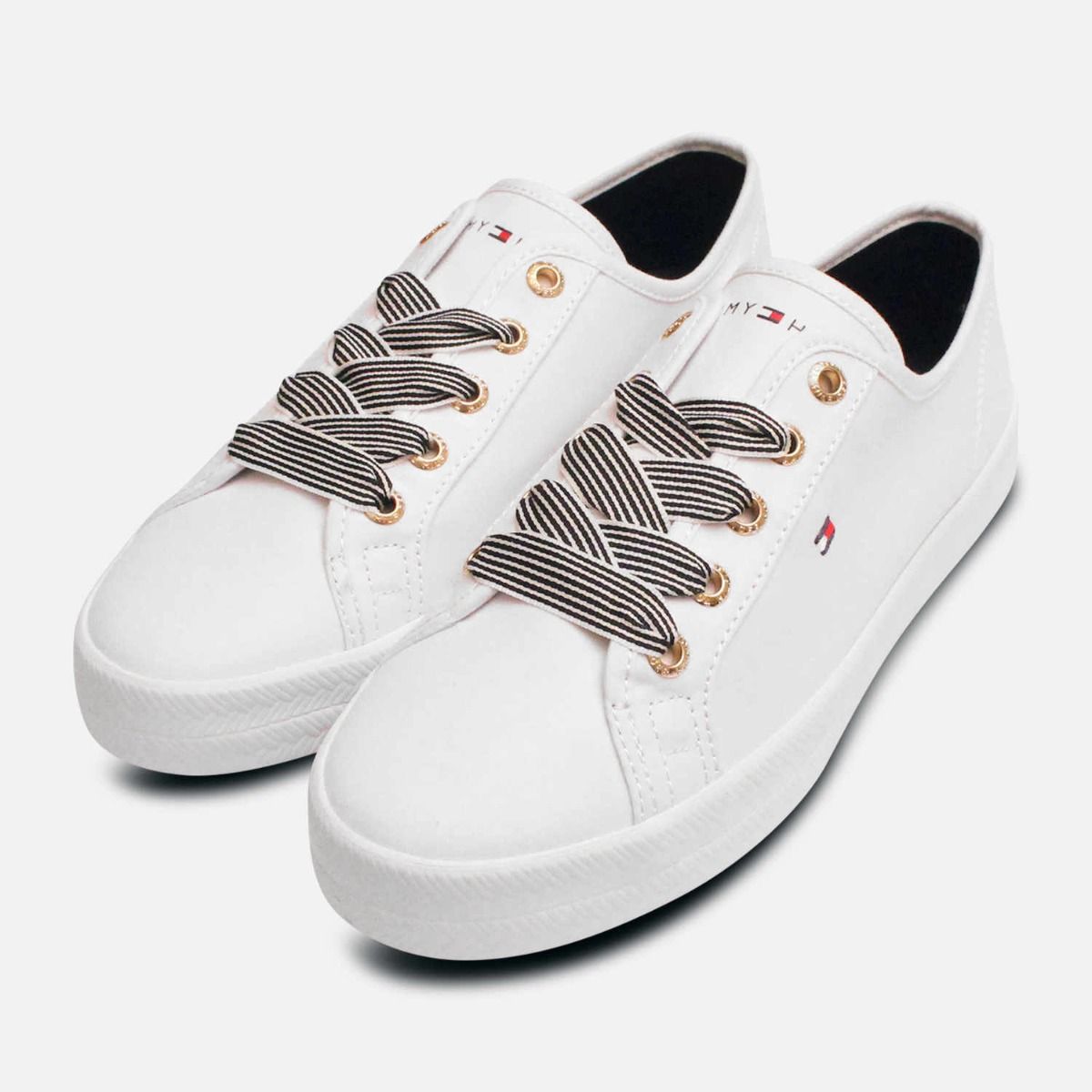 Uoverensstemmelse Ørken Vejhus Tommy Hilfiger White Canvas Nautical Style Sneaker Shoe