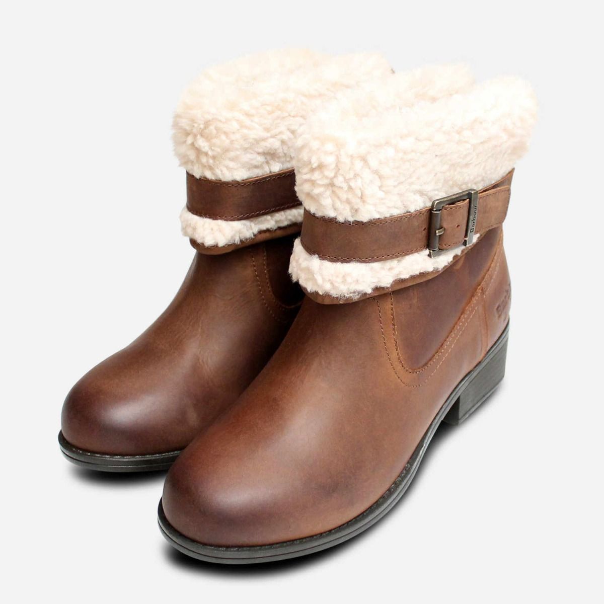 women's fleece lined chukka boots